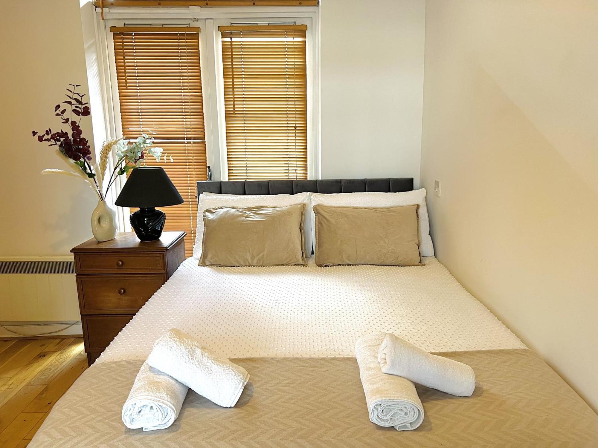 Cosy River View Flat At Temple Bar Dublin Exteriör bild